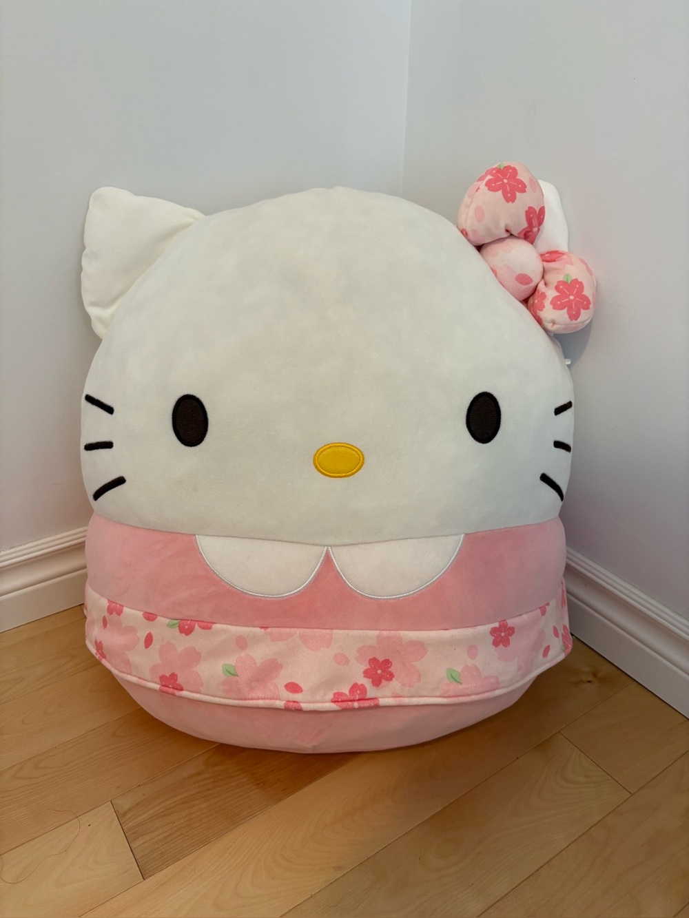 RARE HTF Squishmallows x Sanrio 20” Hello Kitty Cherry Blossom Giant Plush -Read